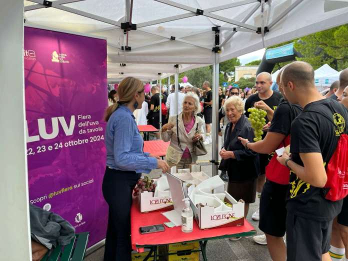 Lo stand di Luv Fiera per il pigiama Run a sostegno dei tumori pediatrici